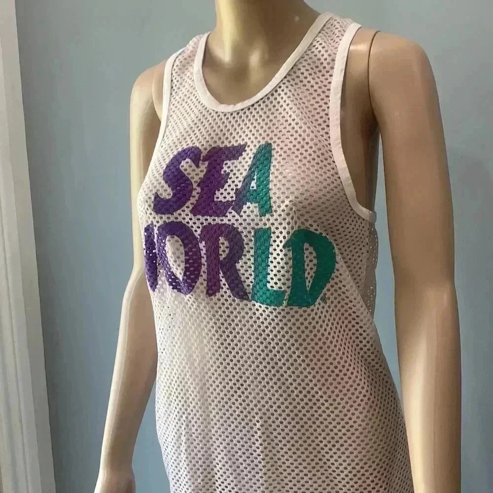 Vintage fishnet 80’s Sea World beach tank top - Picture 4 of 11